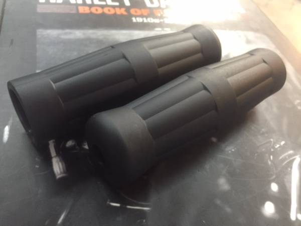 インチサイズ用タル型樽型グリップ 黒 ブラック ショベル パン ナックル スポーツスター ビンテージ ソフテイル エボ チョッパー ボバー拍卖