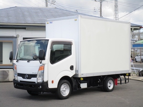 アトラス アルミバン・ディーゼルエンジン・5速MT 日本トレクス・内寸(約)303-166-198cm・125拍卖