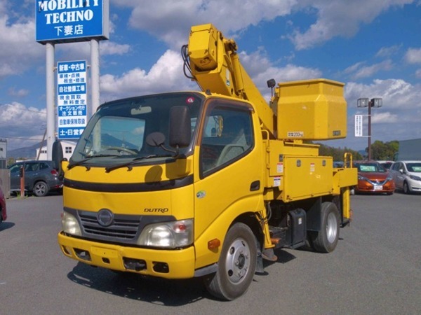 デュトロ BKG-XZU304X 4.0軽油ターボ タダノ9.9mFRPバケット.ETC.車検2年実施拍卖