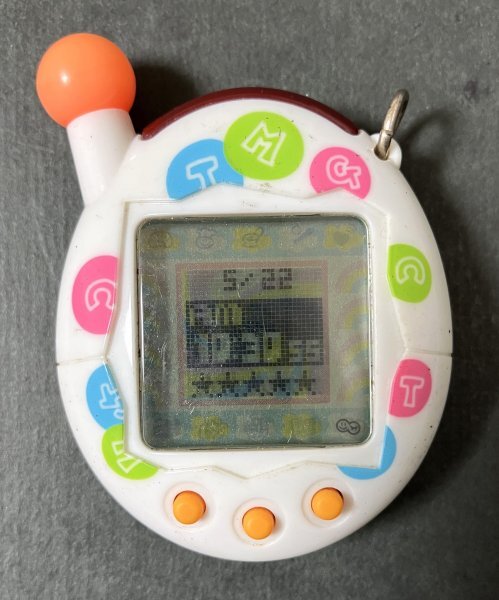 【 通電確認OK 】 Tamagotchi 超じんせーエンジョイ! たまごっちプラス ビーズほわいと レトロ携帯ゲーム 育成ゲーム 貴199 三拍卖