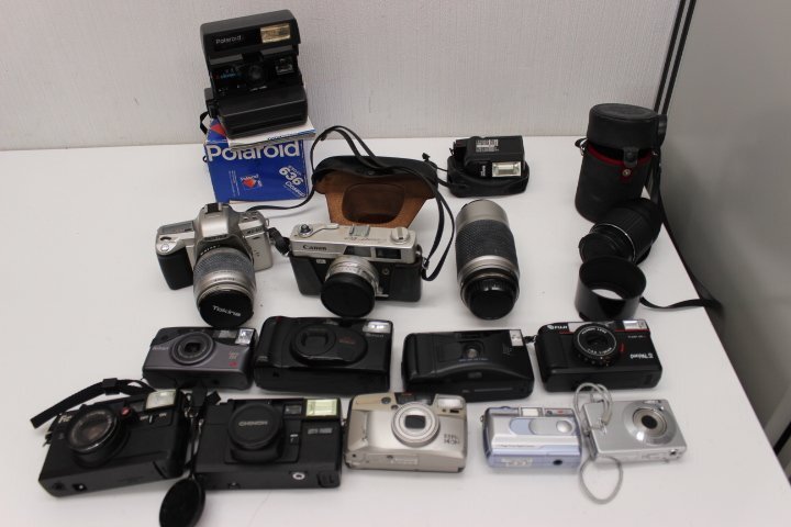 ○カメラ いろいろまとめて 中古 未チェック【ジャンク扱い・現状渡し】ポラロイド/フィルムカメラ/デジタルカメラ/レンズ/フラッシュ拍卖