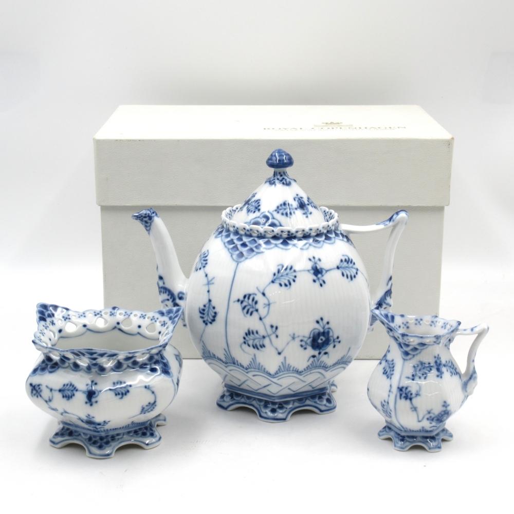 1円〜 Royal Copenhagen ロイヤルコペンハーゲン ブルーフルーテッド フルレース 顔付 ポット/シュガー/クリーマー 計3点 一部箱付 4238200拍卖
