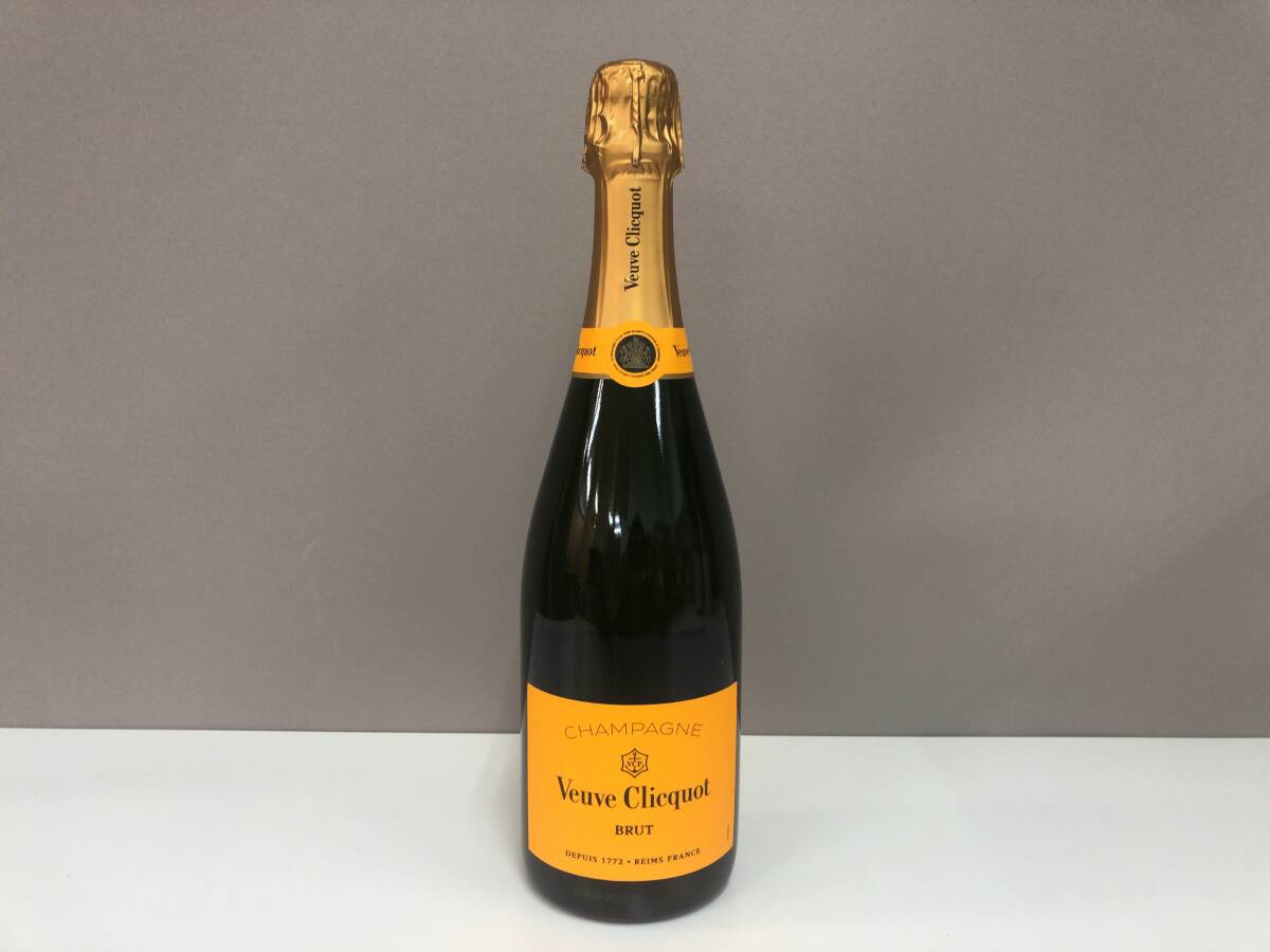 【未開栓】Veuve Clicquot ヴーヴ クリコ BRUT ブリュット イエローラベル 750ml 12.5% シャンパン お酒 Y251030拍卖