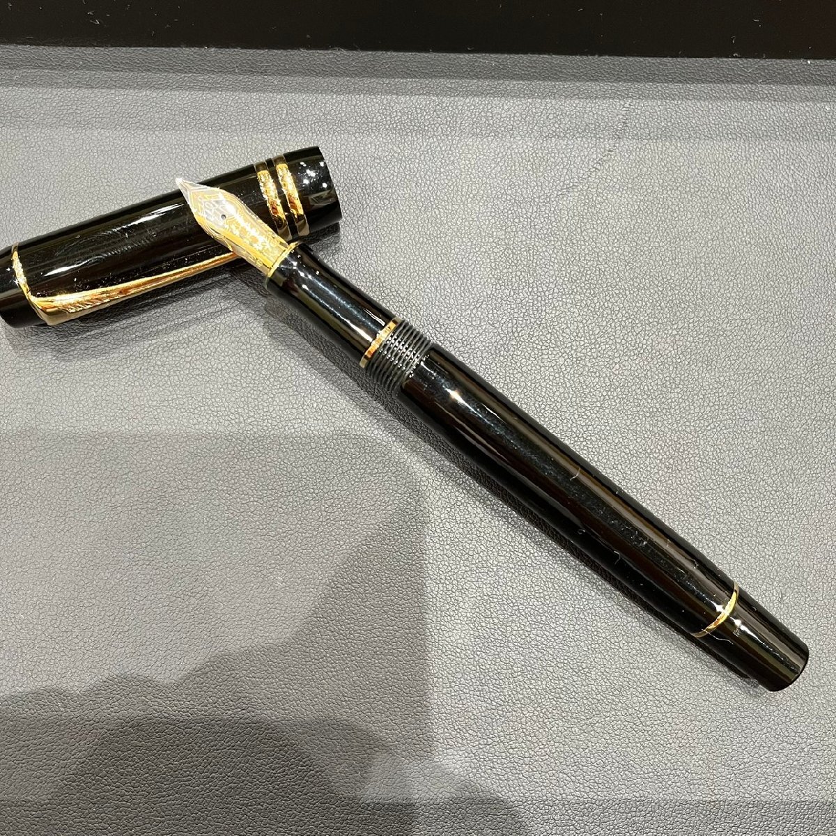 【YST41068】PARKER パーカー DUOFOLD デュオフォールド 万年筆 筆記確認不可 18K-750刻印 コレクション アンティーク ブランド 筆記用具拍卖