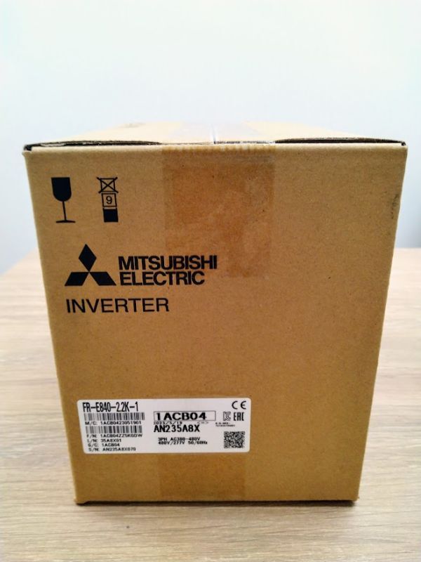正規代理店購入 三菱電機 Mitsubishi Electric インバータ FR-E840-2.2K拍卖