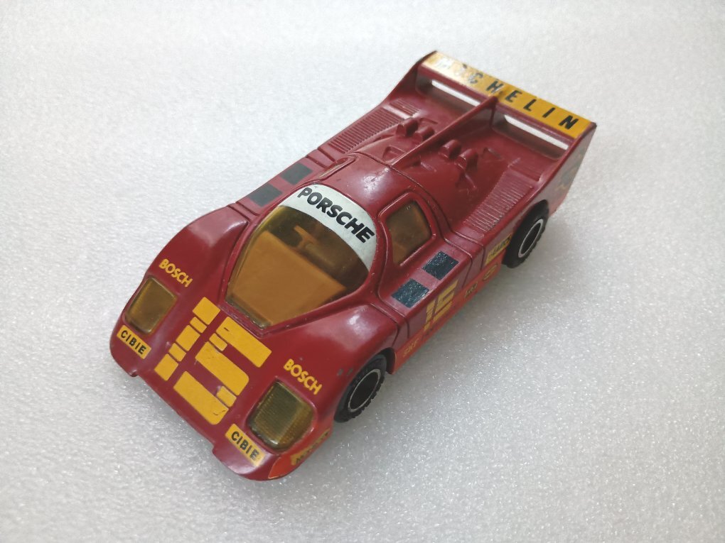 【ミニカー】 マッチボックス ミシュラン クレマー ポルシェ 1/40(MATCHBOX MICHELIN KREMER PORSCHE、中古品、1984年製造)拍卖