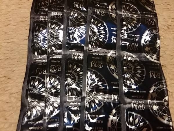 業務用コンドーム極ウス ★0.03mm 12個拍卖