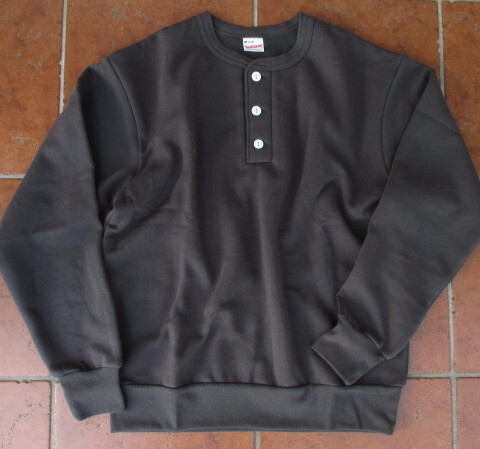 特価!正規ライセンス!1900年アメリカで誕生!ヘンリーネックの元祖「ヘルスニット」が作るヘンリーネック・スエット!フェイドブラックM拍卖