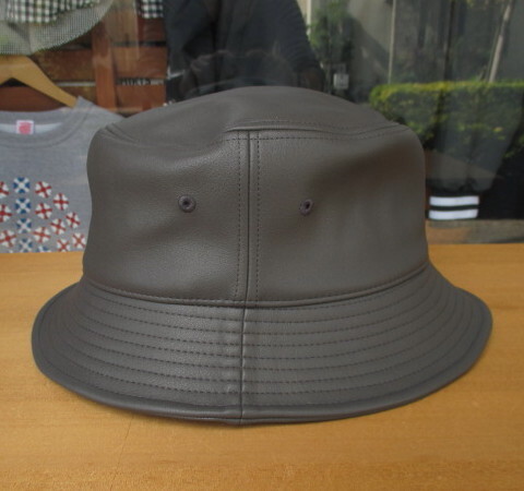 SALE!アメリカの防止専門メーカー!NEWHATTAN(USA)冬にオススメ!PUレザー(フェイクレザー)バケットハット!チャコール(L/XLサイズ)拍卖