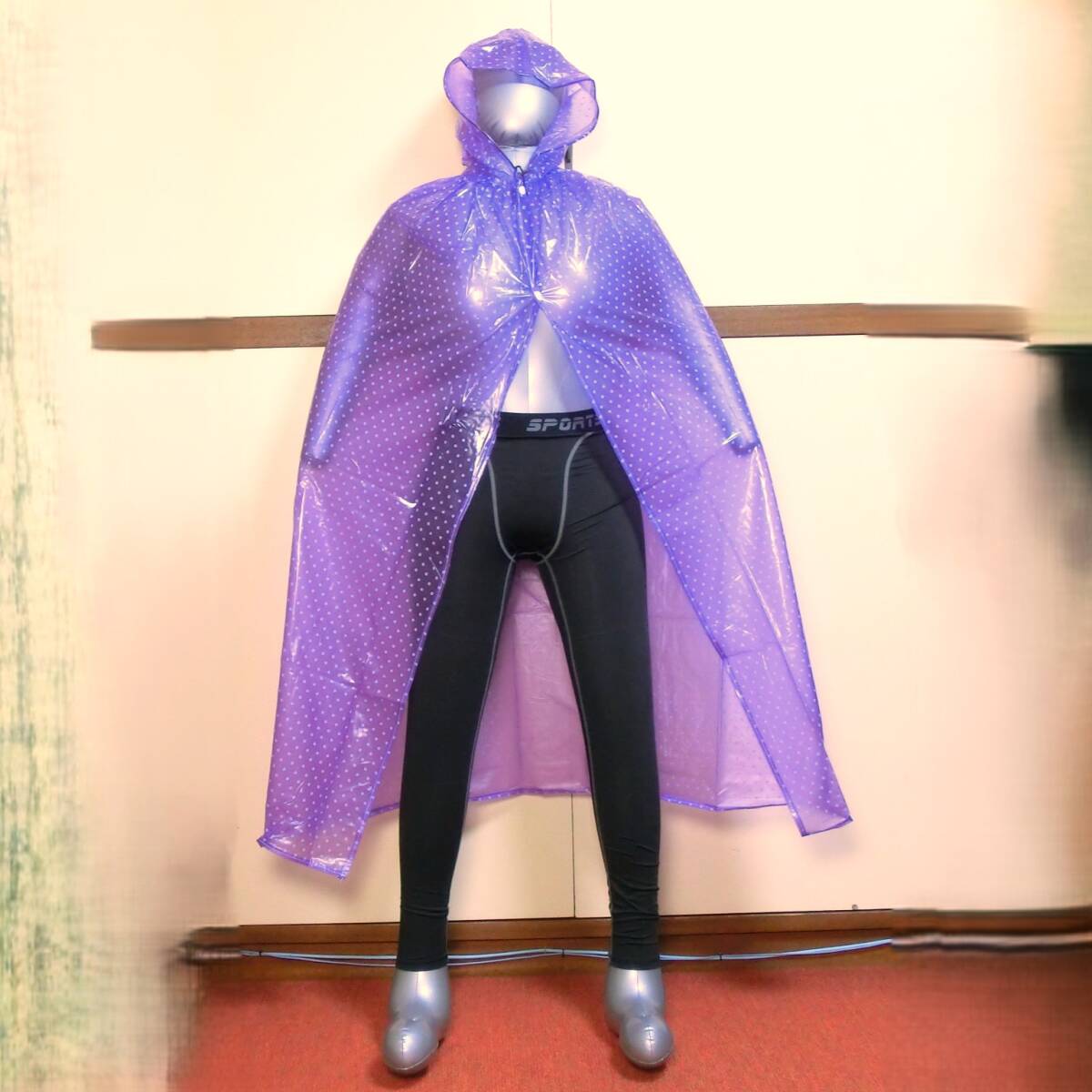 (A2)ビニール PVC レインケープ レインポンチョ レインコート 合羽 雨具以外にもコスプレ等ににいかがですか? 光沢 つるつる素材 ロング拍卖