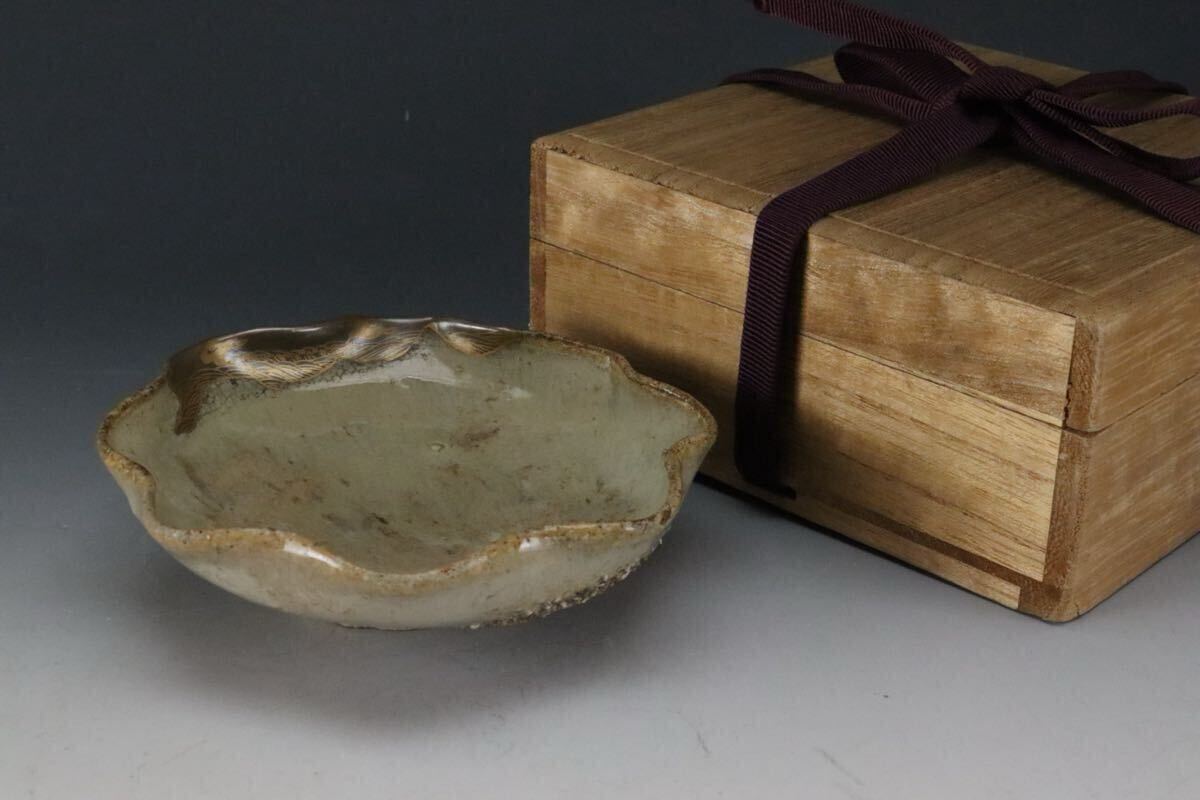 桃山時代 山瀬窯 斑唐津輪花形向付 平盃 蒔絵青海波千鳥文 コレクター所蔵品拍卖