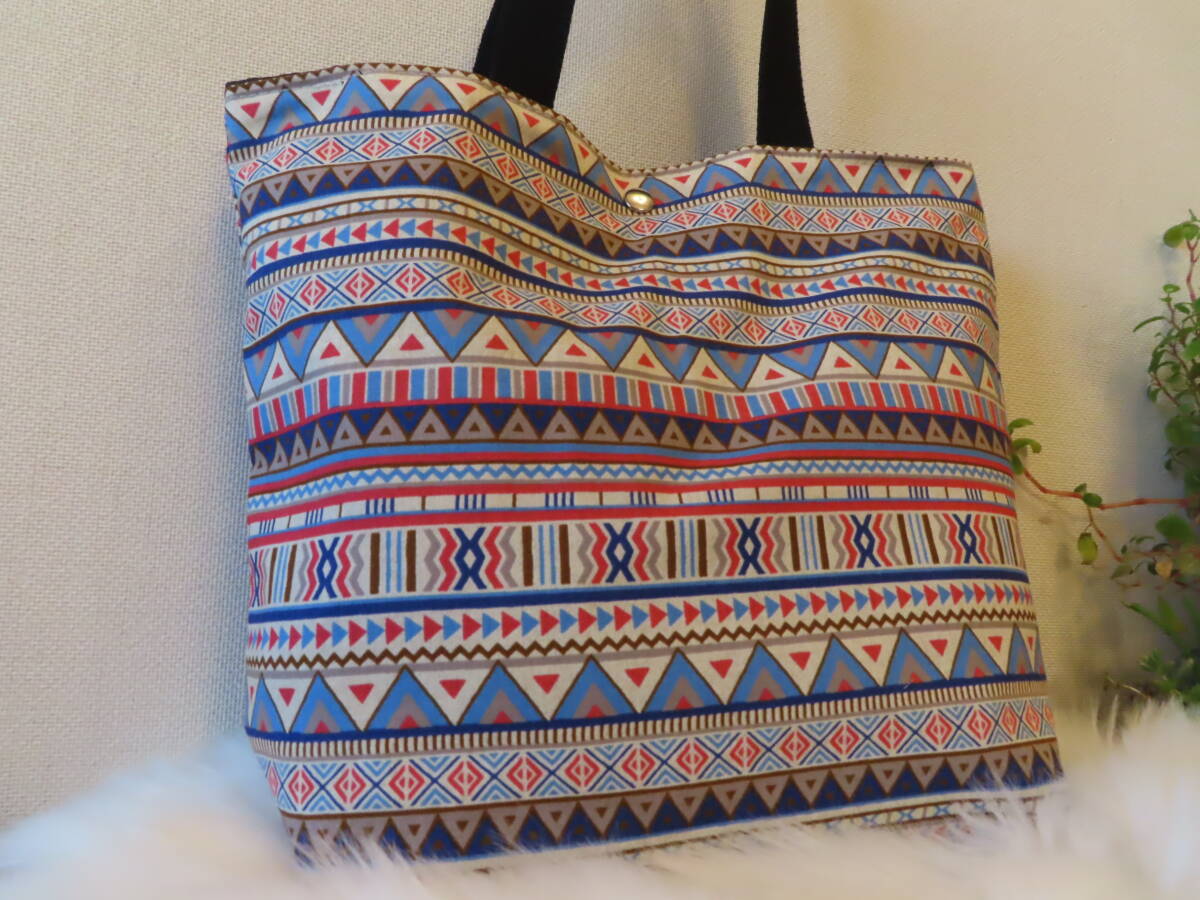 90 ハンドメイド サブバッグにも便利な 手提げトートバッグ 内布 撥水加工 アフリカン プリント柄 拍卖