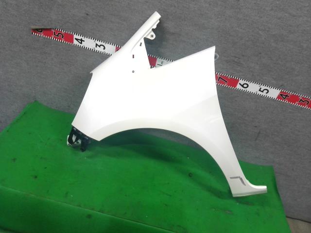 フィット DBA-GE6 左Fフェンダー 60261-TF0-G00ZZ拍卖