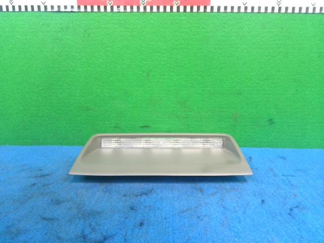 マークX DBA-GRX125 「ハイマウントストップランプ」 22-342 81006-22030-E0拍卖