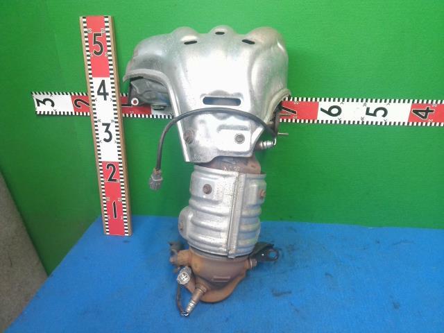ヴォクシー CBA-AZR65G エキゾーストマニホールド 25051-28202拍卖