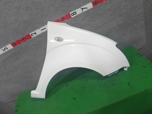 キャロル CBA-HB24S 右Fフェンダー 1A04-52-111拍卖
