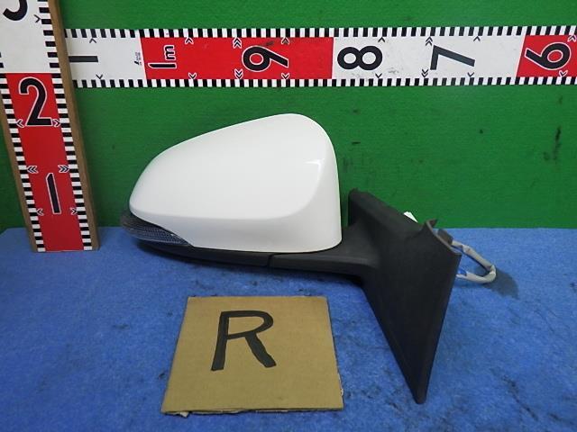 ヴィッツ DBA-NSP135 右サイドミラー 8322 87910-52E90拍卖