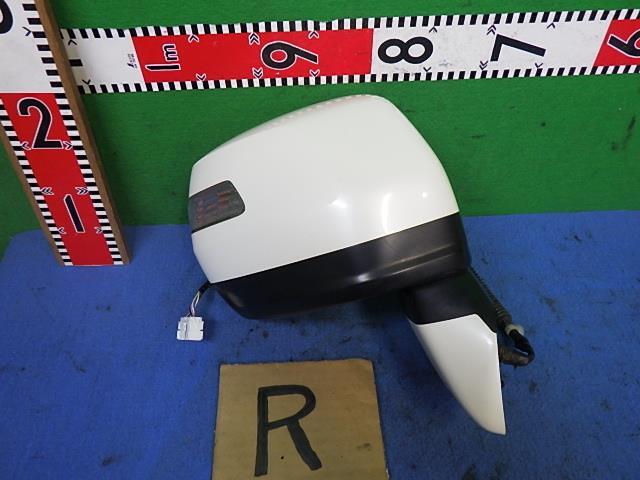 ステップワゴン DBA-RK2 右サイドミラー M47 76200-SZW-J21ZC拍卖