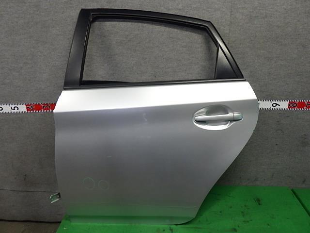 プリウス DAA-ZVW30 左RドアASSY M2F3 67004-47080拍卖