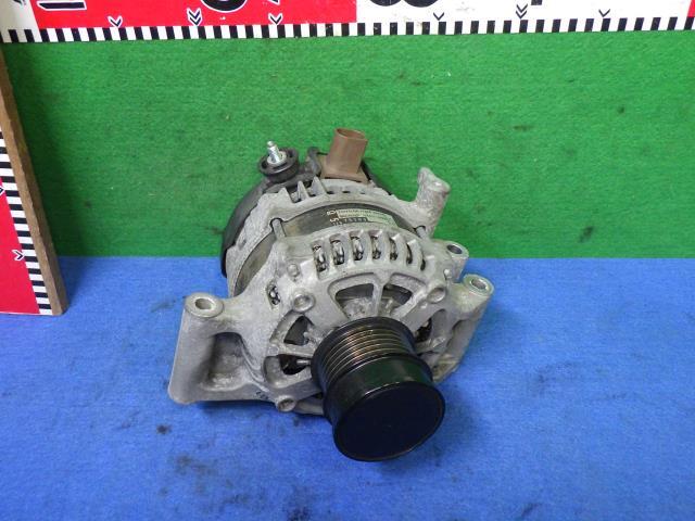 ヤリス 5BA-MXPA15 オルタネーター 27060-K0050 104211-4680 27060-K0050拍卖