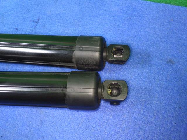 エクストレイル DAA-HNT32 バックドアダンパー 90561-4CL1A 90561-4CL3A拍卖