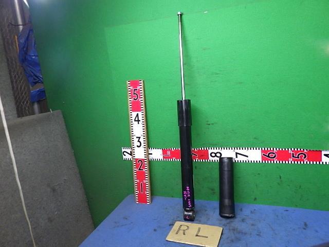 ヴェゼル DAA-RU4 左Rショックアブソーバー 52610-T7A-J310-M1 52611-T7A-J31拍卖