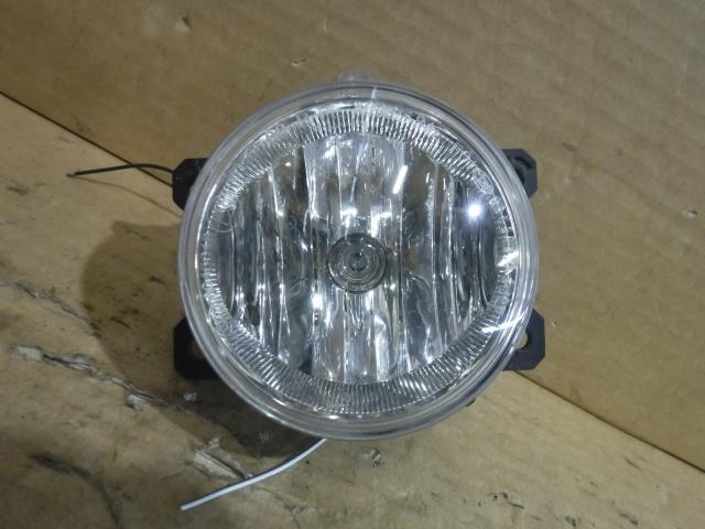 インプレッサ DBA-GJ7 右フォグランプ 84501FJ000拍卖