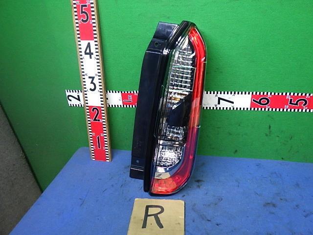 ルークス 5AA-B47A 右テールランプ 1146-406 26550-7NG0A拍卖