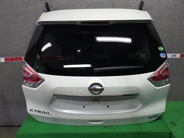 エクストレイル DBA-NT32 バックドアASSY M2L3 9001A-4CE3A拍卖