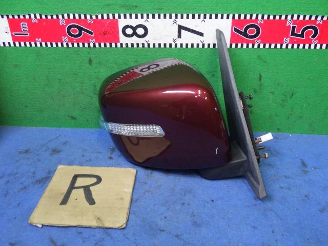ソリオ DBA-MA15S 右サイドミラー 82K5 84701-82KV4-ZJR拍卖