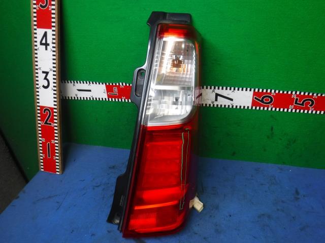ワゴンR DBA-MH34S 右テールランプ 35603-72M0 35650-72M00拍卖