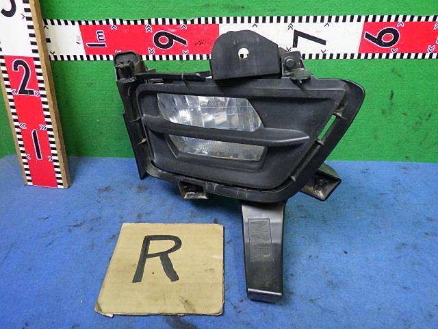 ヴェルファイア DBA-ANH25W 右フォグランプ 12-495 81211-44101拍卖