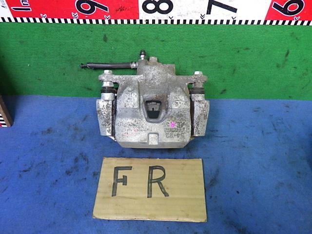ヤリス 6AA-MXPH15 右Fキャリパー 47730-K0020拍卖
