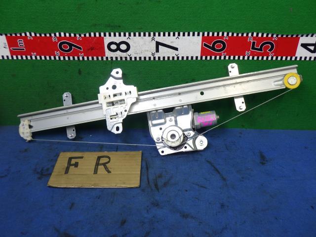 eKクロススペース 4AA-B38A 右Fドアレギュレータ・モーター 80731-7MA0A WR19C-030 MQ717354拍卖