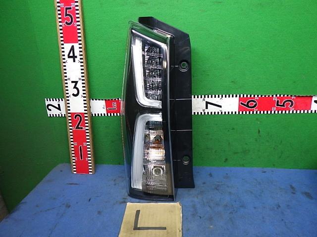 タント 5BA-LA660S 左テールランプ 220-69075 81561-B2440拍卖