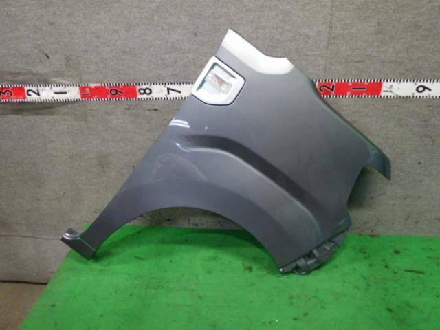ピクシスメガ DBA-LA710A 右Fフェンダー 53811-B2751 53811-B2761拍卖
