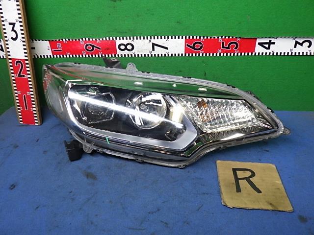 フィット DAA-GP6 右ヘッドランプASSY W1948 33100-T5A-J51拍卖