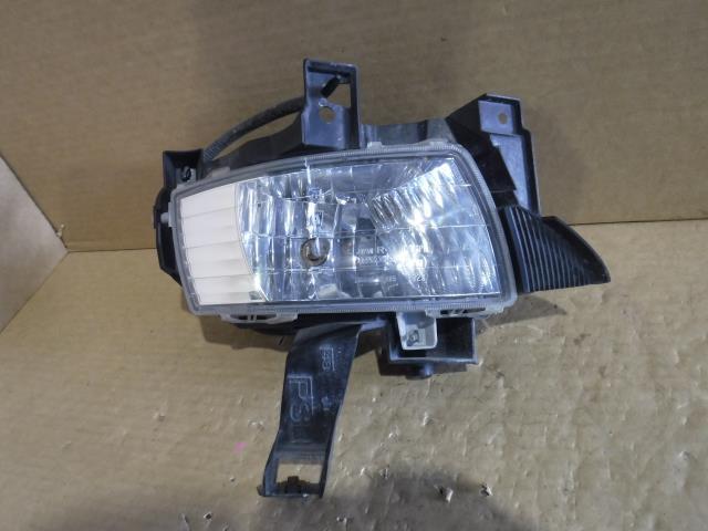 アルファード DBA-GGH25W 右フォグランプ 12-495 81210-44100拍卖