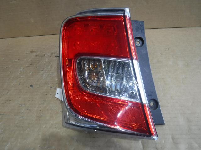 フリード DAA-GP3 左テールランプ D102 33551-SYY-N71拍卖