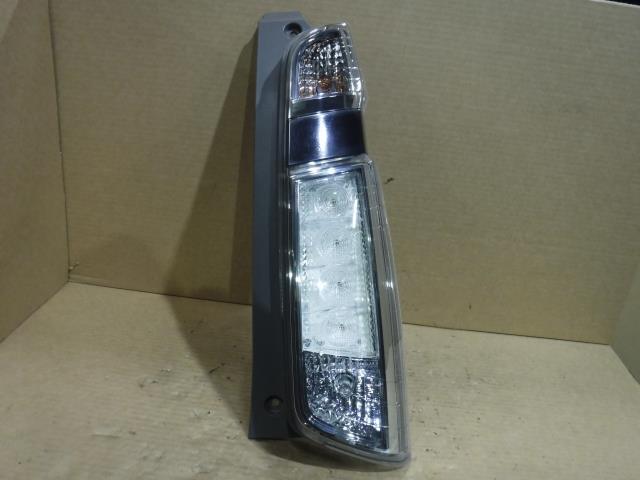 N-WGN DBA-JH2 右テールランプ W1400 33500-T6G-N01拍卖