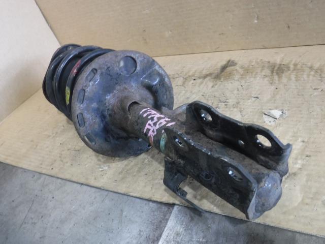 プリウス DAA-ZVW30 右Fストラット 48510-80491拍卖