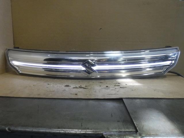 スペーシア DBA-MK32S ラジエータグリル 72110-81M50 72110-81M50-0PG拍卖