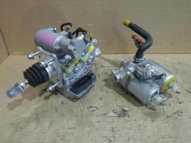 アクア DAA-NHP10 ABSアクチュエーター 47050-52430拍卖