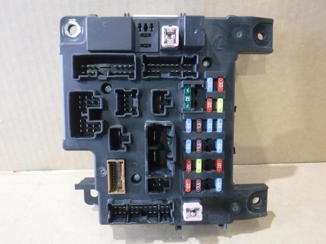 デリカD5 DBA-CV5W ヒューズボックス 8637A825 8637A821拍卖