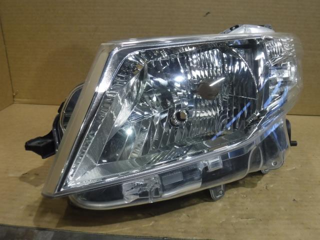 ルーミー DBA-M910A 左ヘッドランプASSY W3920拍卖