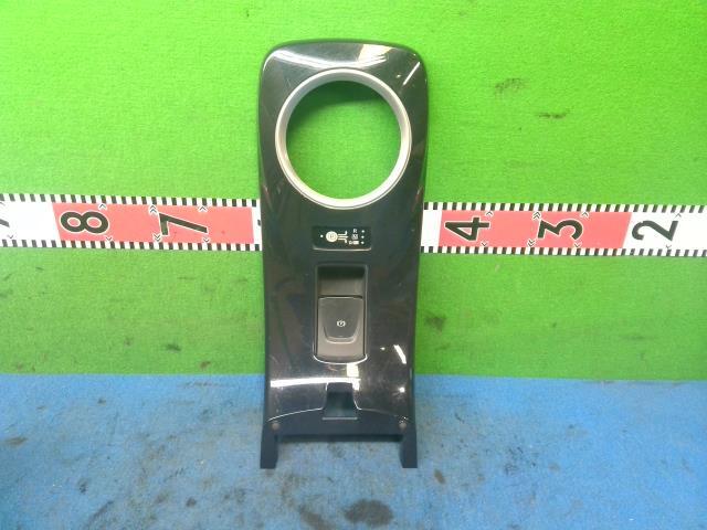 リーフ ZAA-ZE0 「シフトパネル」 96941-3NB1B拍卖