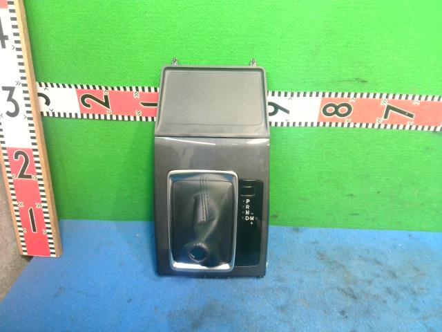 CX-5 LDA-KE2AW 「シフトパネル」 KA3C-64341 K070-64341 K3006拍卖