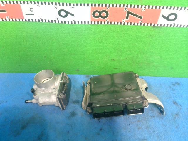 ヴォクシー DBA-ZRR75W スロットルボディ 22030-37050 22030-37050拍卖