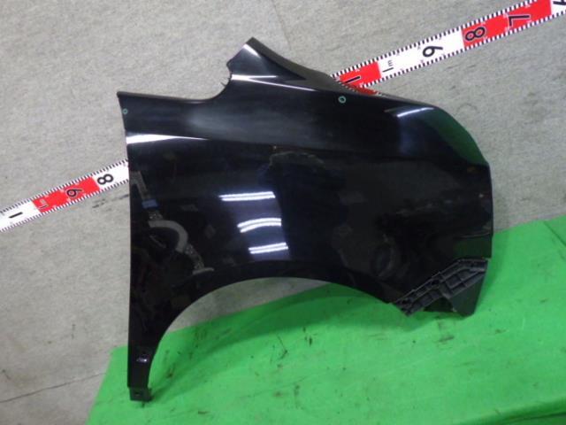 ヴォクシー DBA-ZRR75W 右Fフェンダー 53801-28130拍卖
