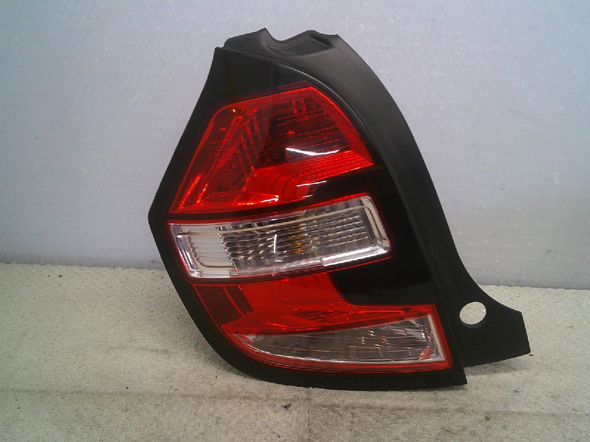 中古 ルノー トゥインゴ 純正 左テールレンズ テールランプ 265553210R (棚6375-D305)拍卖